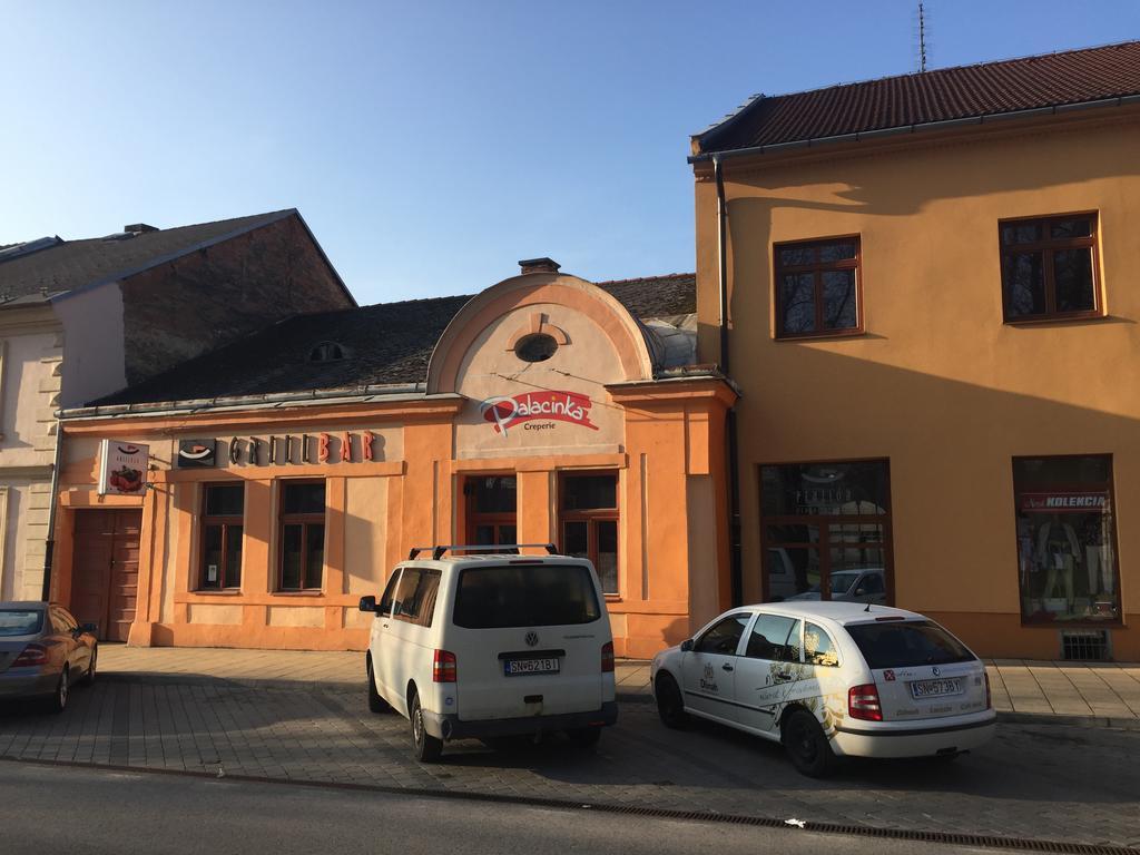 Spišská Nová Ves Grillbar Penzion & Restaurant מראה חיצוני תמונה