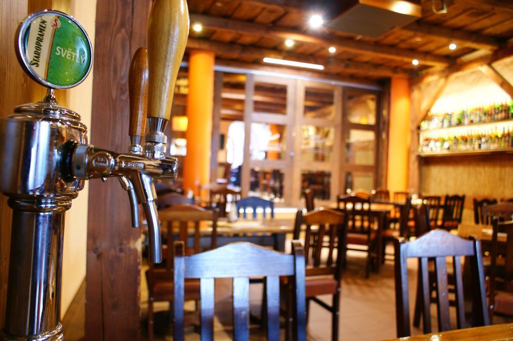 Spišská Nová Ves Grillbar Penzion & Restaurant מראה חיצוני תמונה